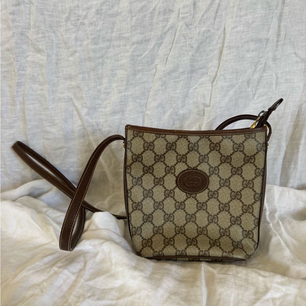 Vintage Gucci GG Supreme Monogram Crossbody Bag